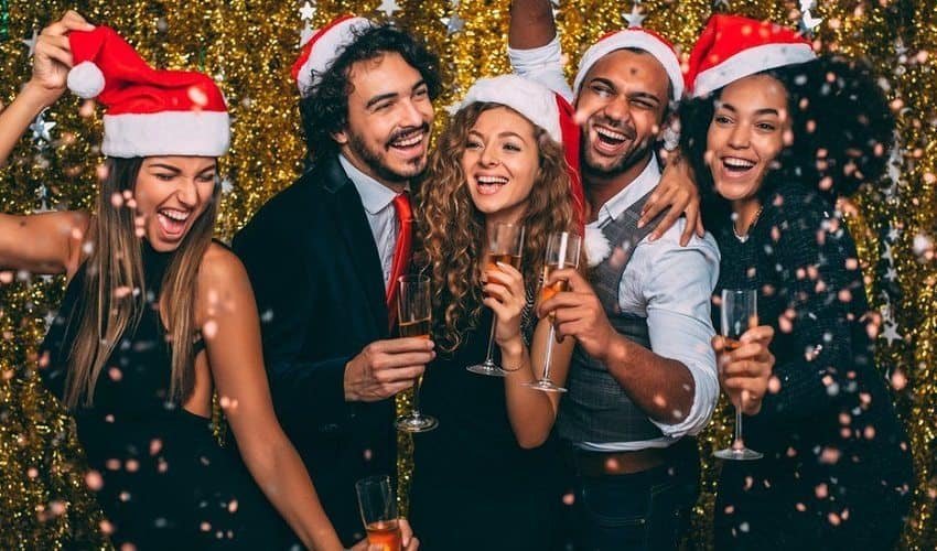 מסיבות – זני הקנאביס הכי מומלצים למסיבות, ממש לא חייבים להידלק