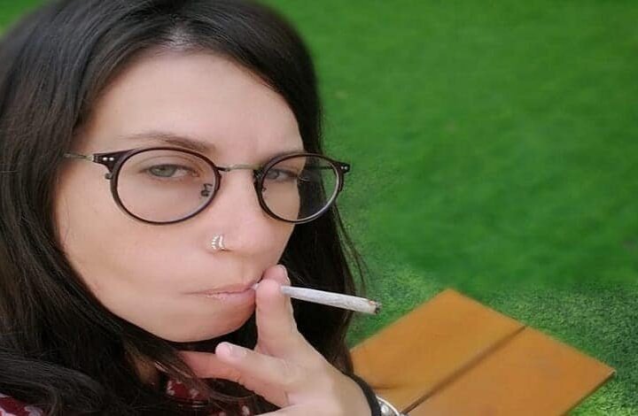 “בזכות הקנאביס – אני מרגישה שקיבלתי בחזרה את חיי”