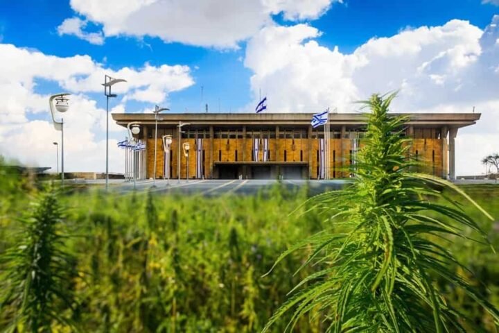 כנסת ישראל בוחנת השפעות הלגליזציה בקולורדו – האם גם אנחנו בדרך לשם?